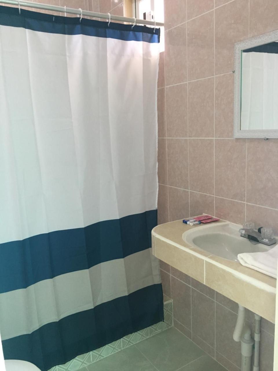 Sarteneja Inn Екстер'єр фото